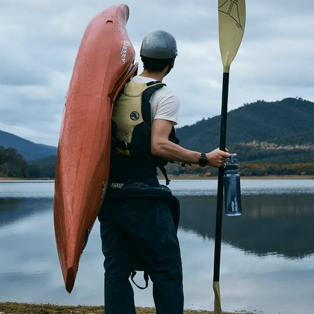 2155962_Free_Flow_Blue__Lifestyle_Kayak_man-min
