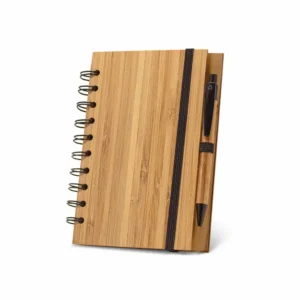 DICKENS A5. Notatnik na spirali A5 z bambusa z papierem z 100% recyklingu
